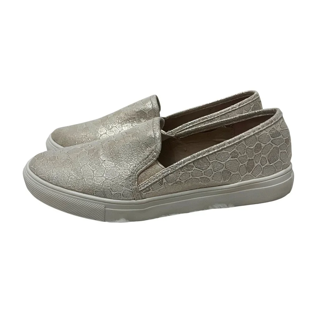 7 EXTREME by Eddie Marc Women's Slip On Sneakers Metallic Embossed Gold Silver 7